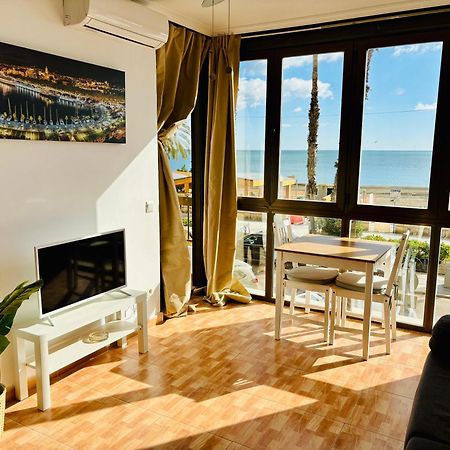 Malagueta Beachfront Apartment Malaga Exterior photo